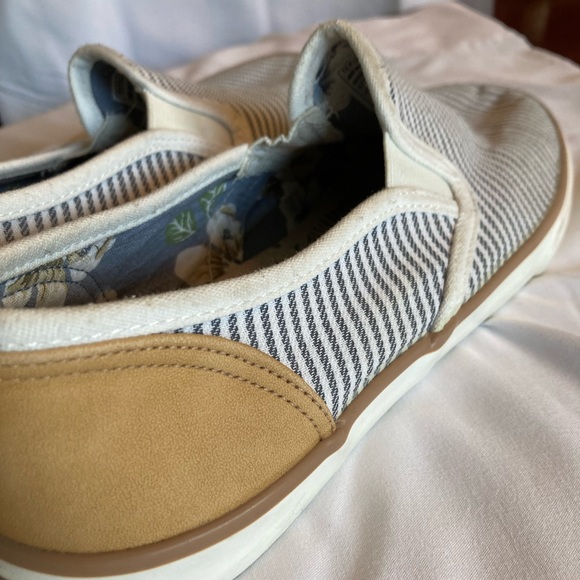 Margaritaville Slip On Sneakers - Picture 10 of 12